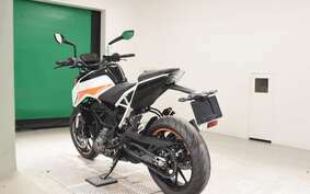 KTM 390 DUKE 2024