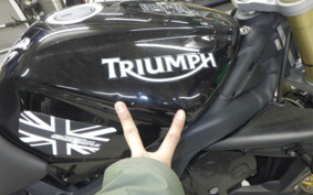 TRIUMPH STREET TRIPLE 2009