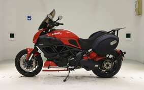 DUCATI DIAVEL STRADA 2013