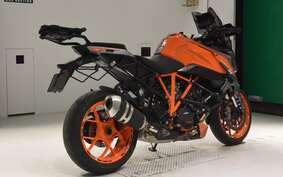 KTM 1290 SUPER DUKE GT 2022