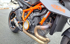 KTM 1290 SUPER DUKE R 2020 V3940