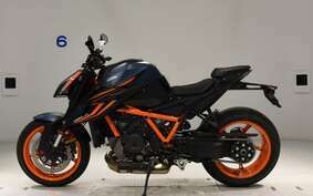 KTM 1290 SUPER DUKE R 2023