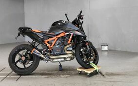 KTM 1290 SUPER DUKE R V3940