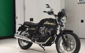 MOTO GUZZI V7 CLASSIC 2011