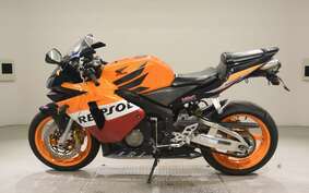 HONDA CBR600RR 2004 PC37