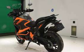 KTM 1290 SUPER ADVENTURE S 2021