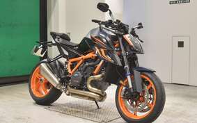 KTM 1290 SUPER DUKE R 2023 V3940