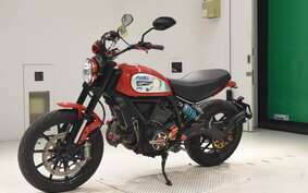 DUCATI SCRAMBLER ICON 2015