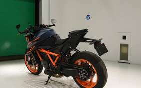 KTM 1290 SUPER DUKE R 2023