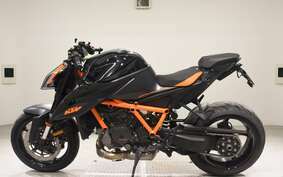 KTM 1290 SUPER DUKE R 2020 V3940