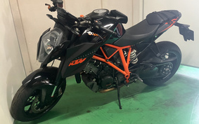 KTM 1290 SUPER DUKE R 2014 V3940