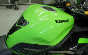 KAWASAKI ZX-25R ZX250E