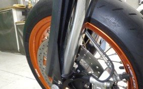 KTM 690 SMC R 2015