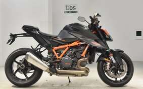 KTM 1290 SUPER DUKE R 2020 V3940