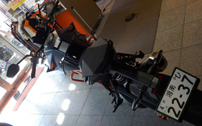 KTM 1290 SUPER DUKE R 2024 V3940