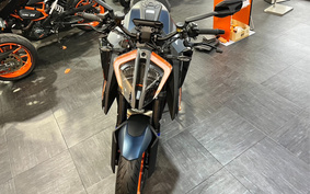 KTM 1290 SUPER DUKE R 2023 V3940