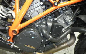 KTM 1290 SUPER DUKE R 2015 V3940