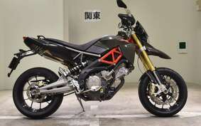 APRILIA DORSODURO 750 2011