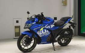 SUZUKI GIXXER 250 SF