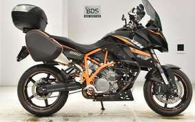 KTM 1290 SUPER DUKE R 2015 V3940