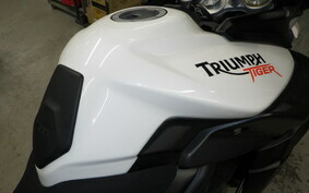 TRIUMPH TIGER 800 2011 RE10B8