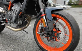 KTM 890 DUKE R 2024 TU940