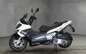 APRILIA SR MAX 300 2015 不明