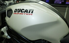 DUCATI MONSTER 696 2010