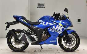 SUZUKI GIXXER 250 SF