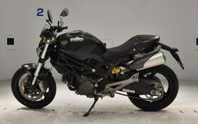 DUCATI MONSTER 696 + 2010