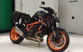 KTM 1290 SUPER DUKE R 2022