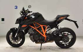 KTM 1290 SUPER DUKE R 2015 V3940