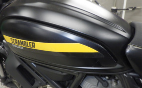 DUCATI SCRAMBLER ICON 2015