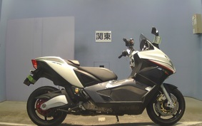 APRILIA SRV850 2013