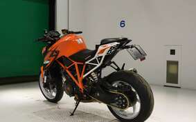 KTM 1290 SUPER DUKE R 2015