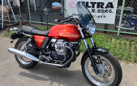 MOTO GUZZI V7 CLASSIC 2013