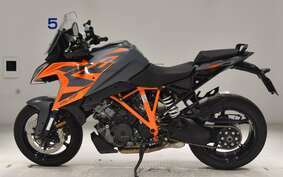 KTM 1290 SUPER DUKE GT 2022