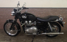 TRIUMPH BONNEVILLE 900 2005 J900TM