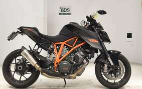 KTM 1290 SUPER DUKE R 2015 V3940