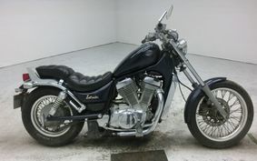 SUZUKI INTRUDER 750 VR51A