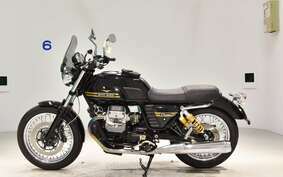 MOTO GUZZI V7 CLASSIC 2012 LWJ0