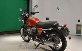 MOTO GUZZI V7 CLASSIC 2013 LWJ0