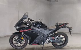 YAMAHA YZF-R25 RG10J