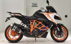 KTM 1290 SUPER DUKE GT 2019