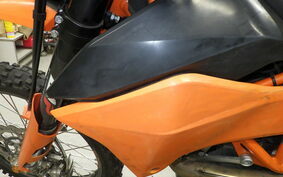 KTM 690 ENDURO R 2013 LET40