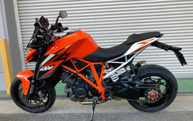 KTM 1290 SUPER DUKE R 2016 V3940