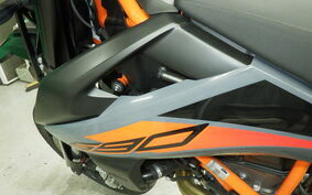 KTM 690 SMC R 2022