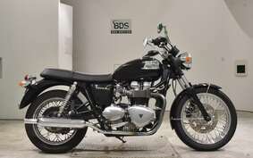 TRIUMPH BONNEVILLE 2004 J900TM