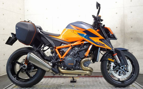 KTM 1290 SUPER DUKE R 2021 V3940