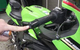 KAWASAKI ZX-25R ZX250E